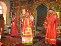 Служба на второй день Пасхи в храме Архангела Михаила